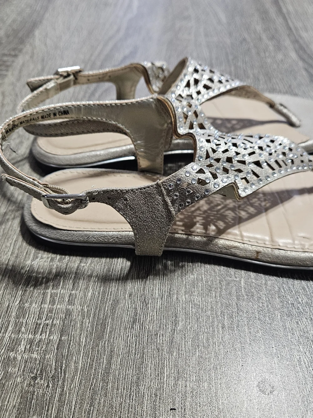 SOLANZ Champagne Gold Rhinestone Laser Cut Slingback Sandals - Size 7 - Picture 5 of 6